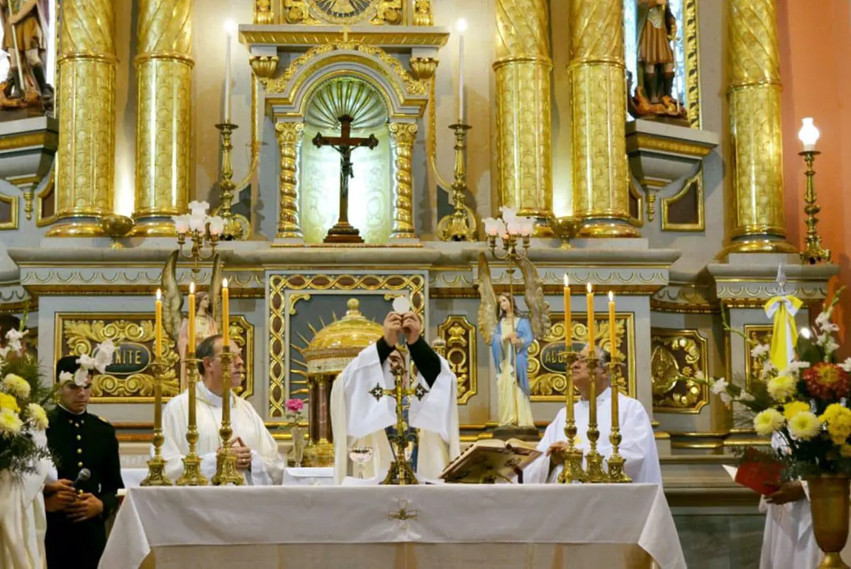 Chile Religion Quienes celebran la misa personas mayores o jovenes