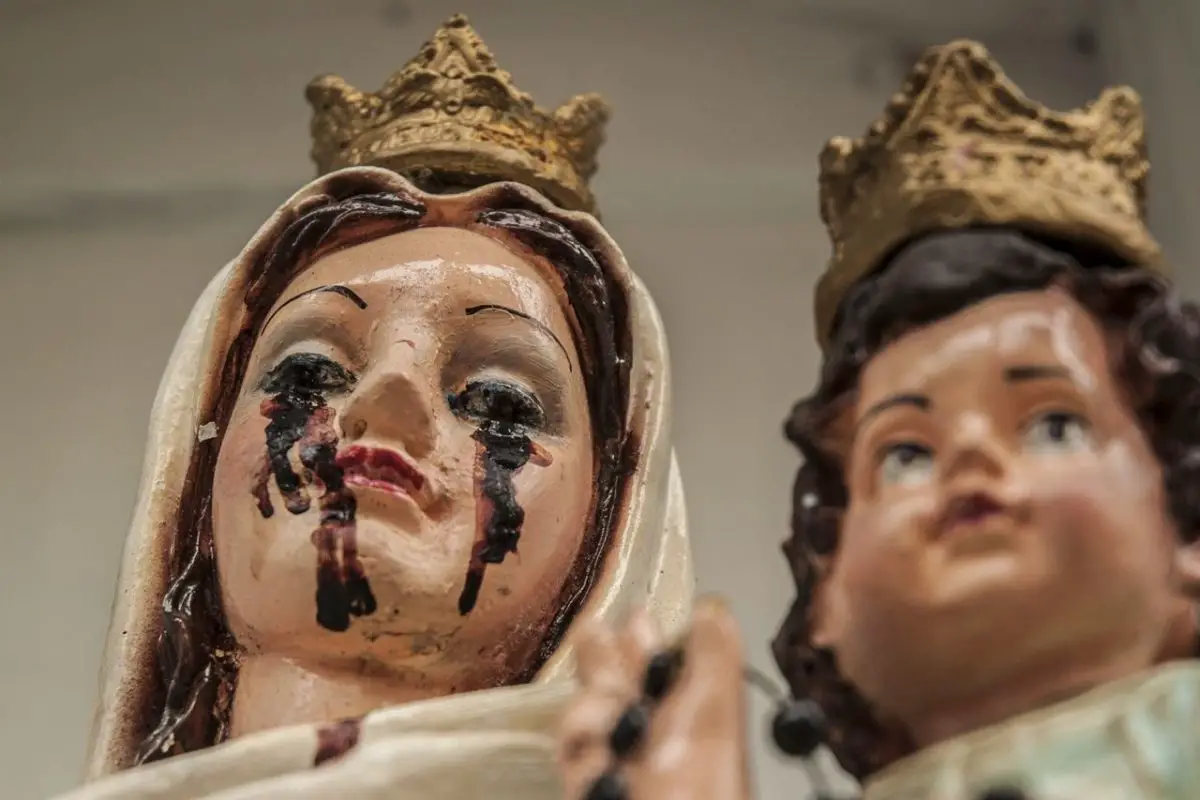 virgen que llora sangre-2