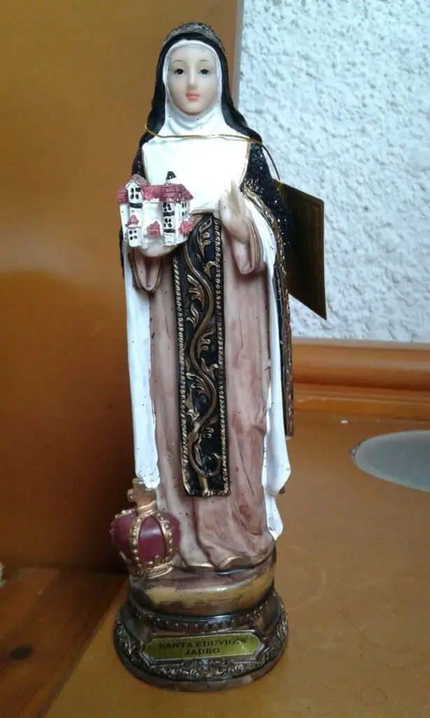 Santa Eduviges biografía, oración, novena, y mas