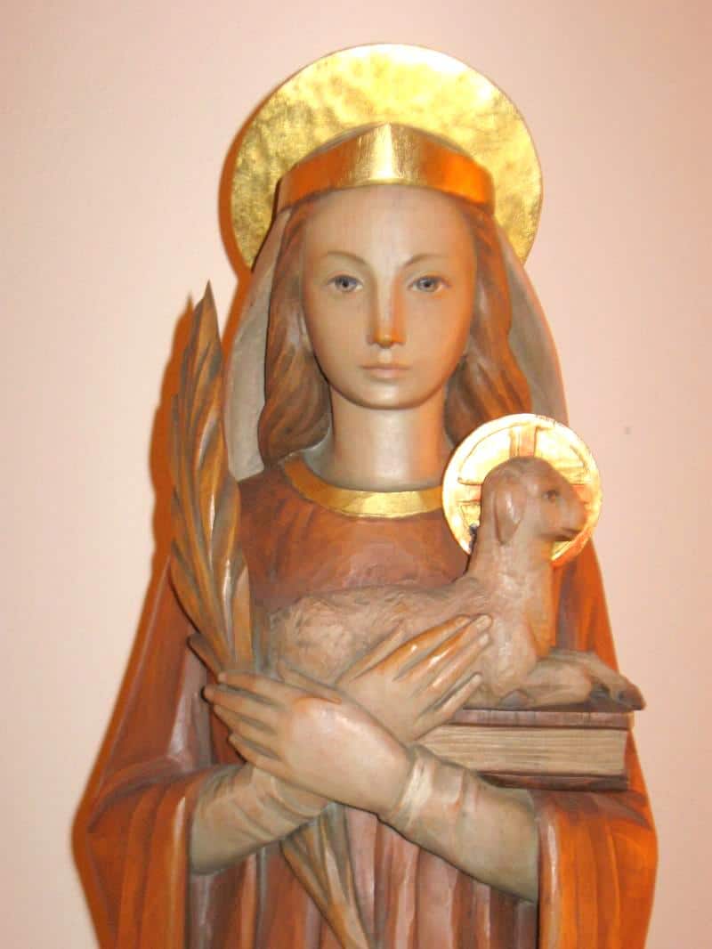 Santa Inés Historia, oraciones, santoral, novena y mas