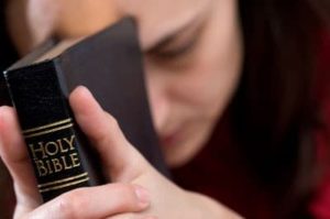 como orar antes de leer la biblia
