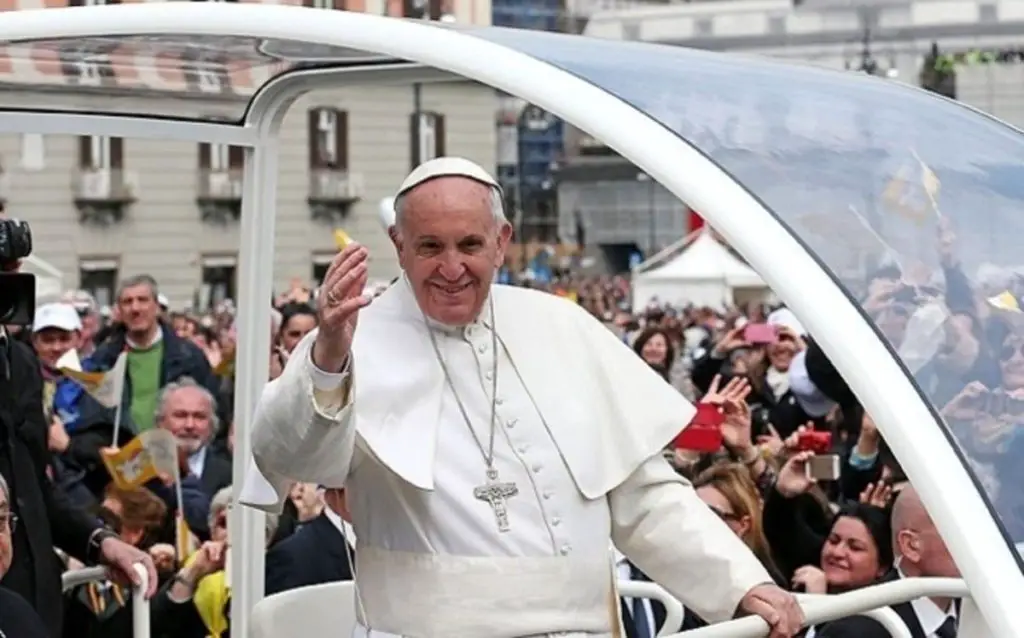 cuanto cobra el vaticano por la visita del papa a cualquier pais