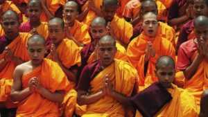 como visten los budistas