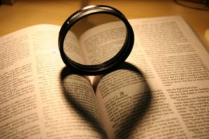 como escudriñar la biblia cristiana-3