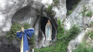día de la virgen de Lourdes