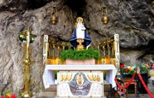 escalera de las promesas Virgen de Covadonga
