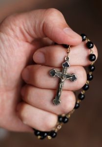 rosario a la Virgen 