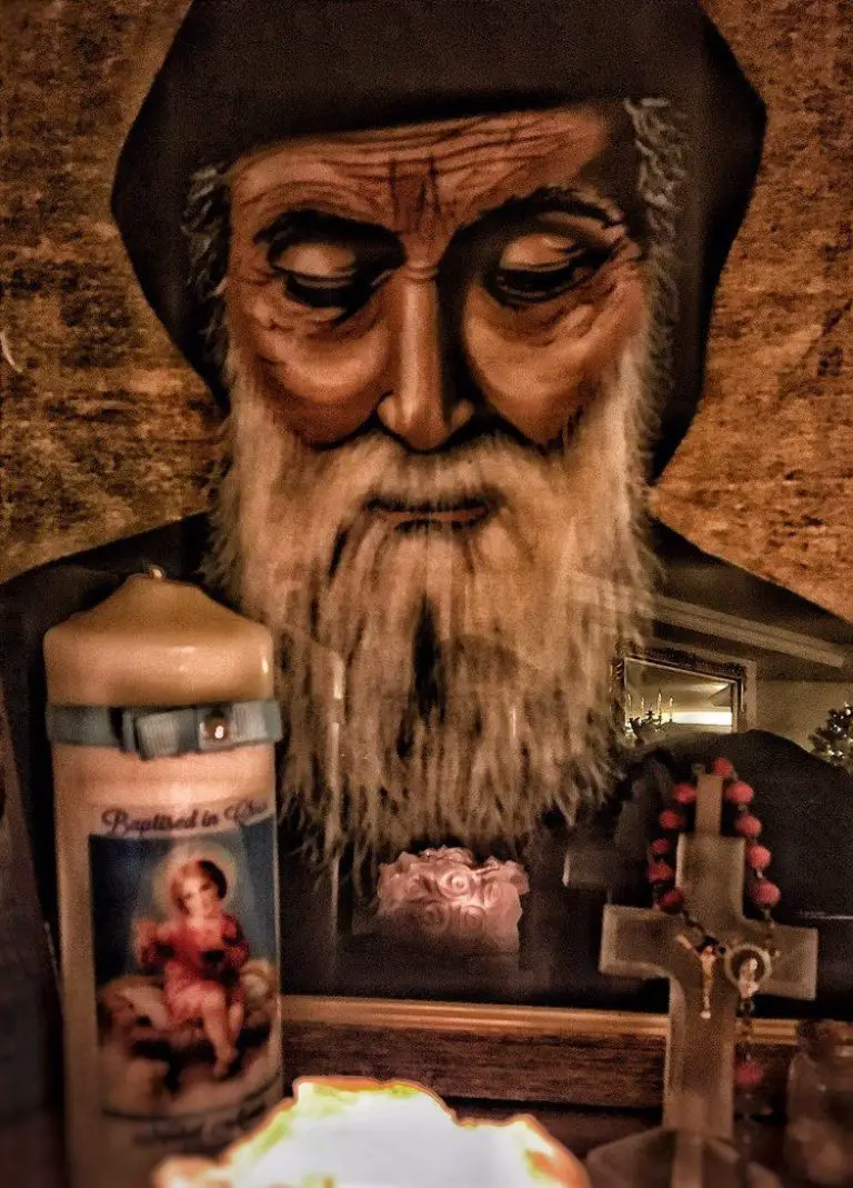 Saint Charbel: History, biography, miracles, prayer and more