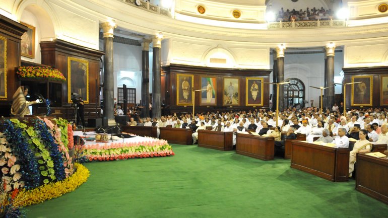 parlamento-indio