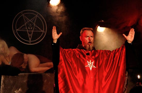 Satanismo-13