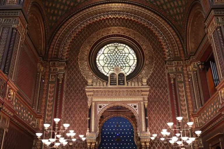 Sinagoga Española, una de las sinagogas más bonitas de Praga